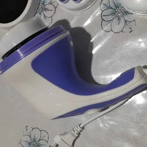 Foto de cliente da lateral do massageador com fio